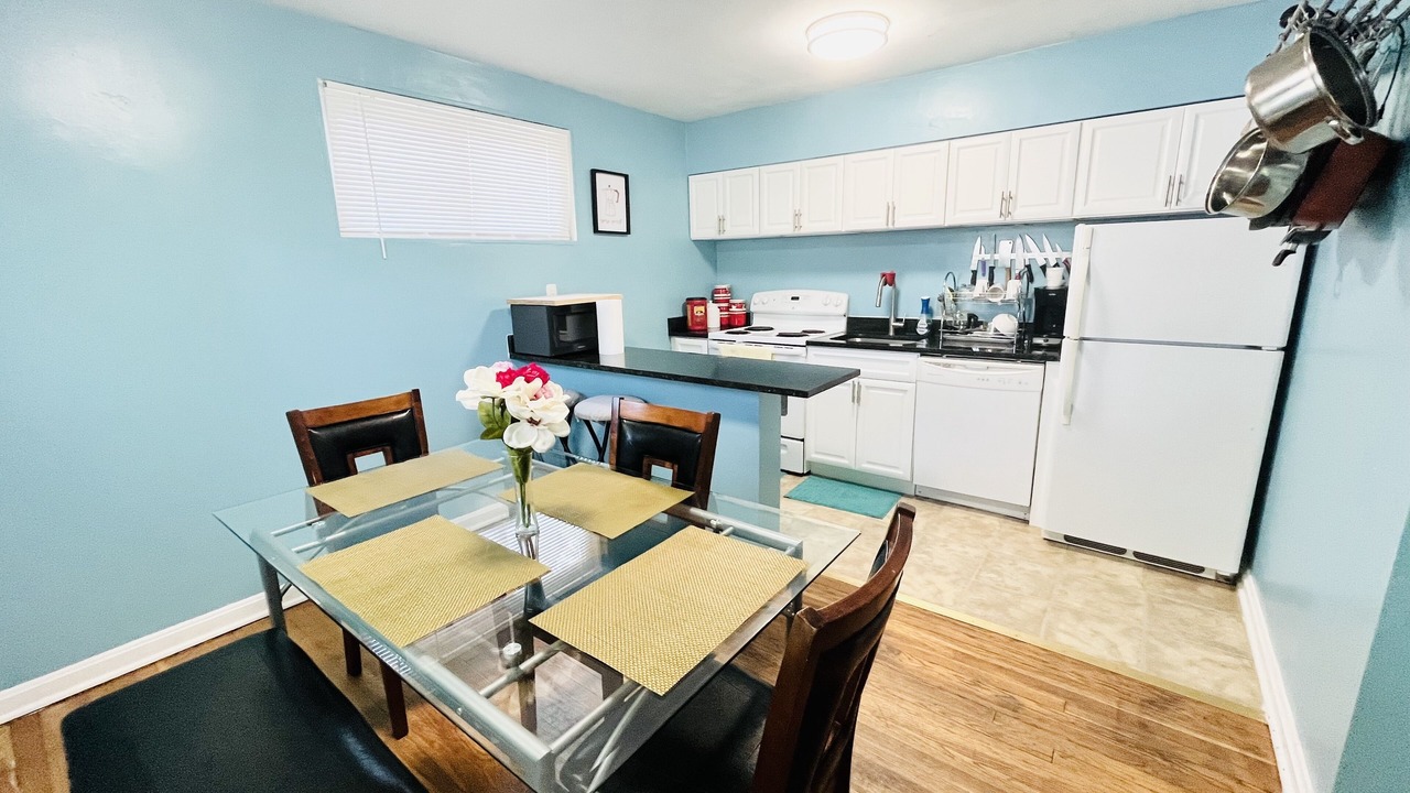 Photo of Kitchen in Aurora Highlands