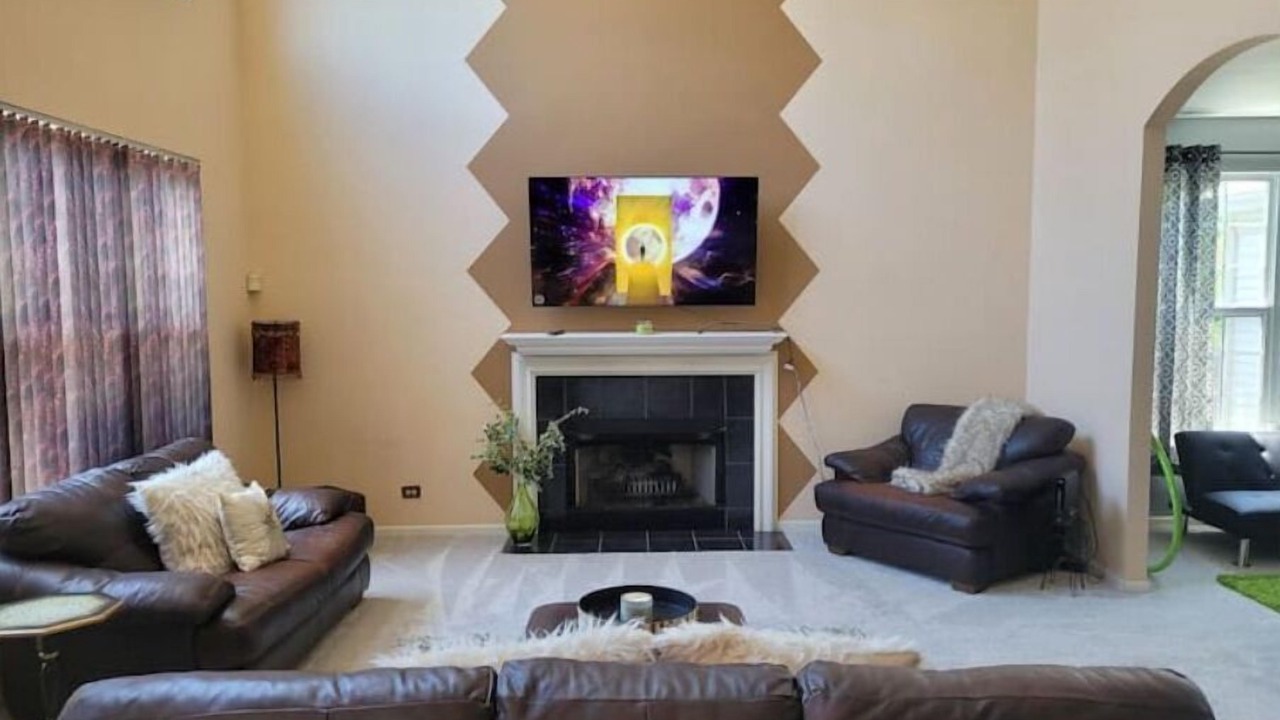 Photo of Livingroom in Algonquin