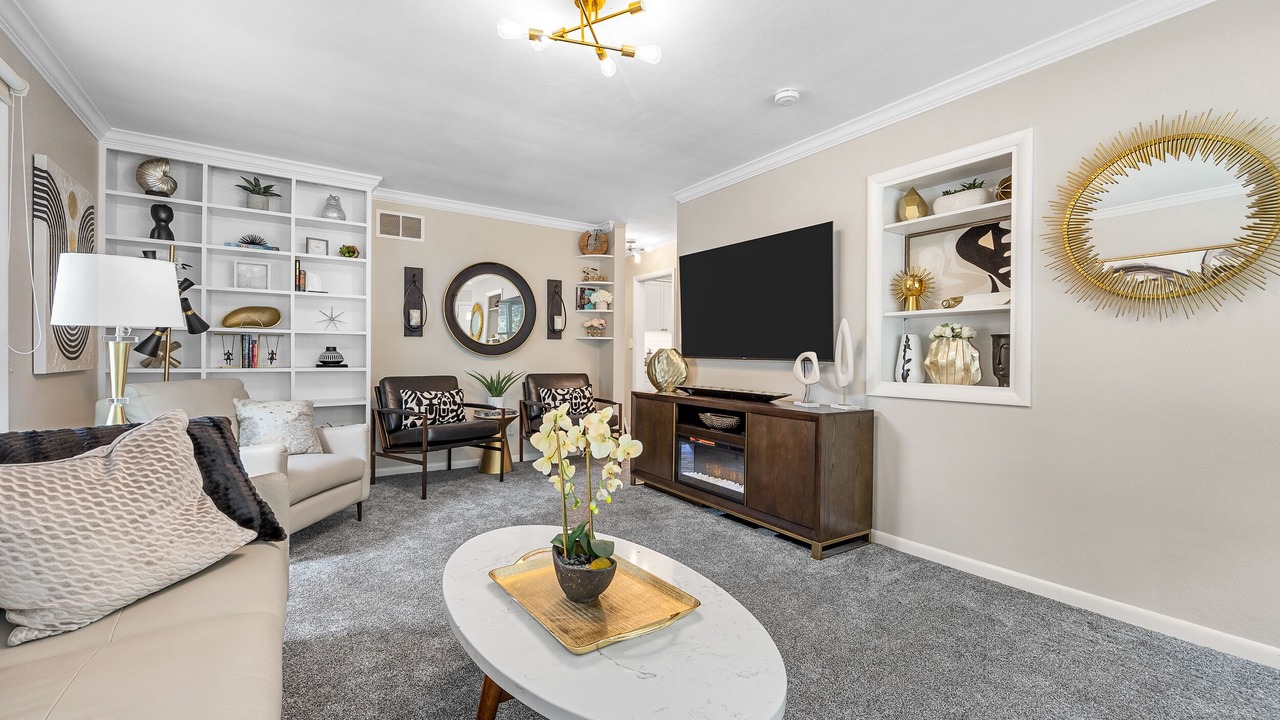 Photo of Livingroom in University Heights