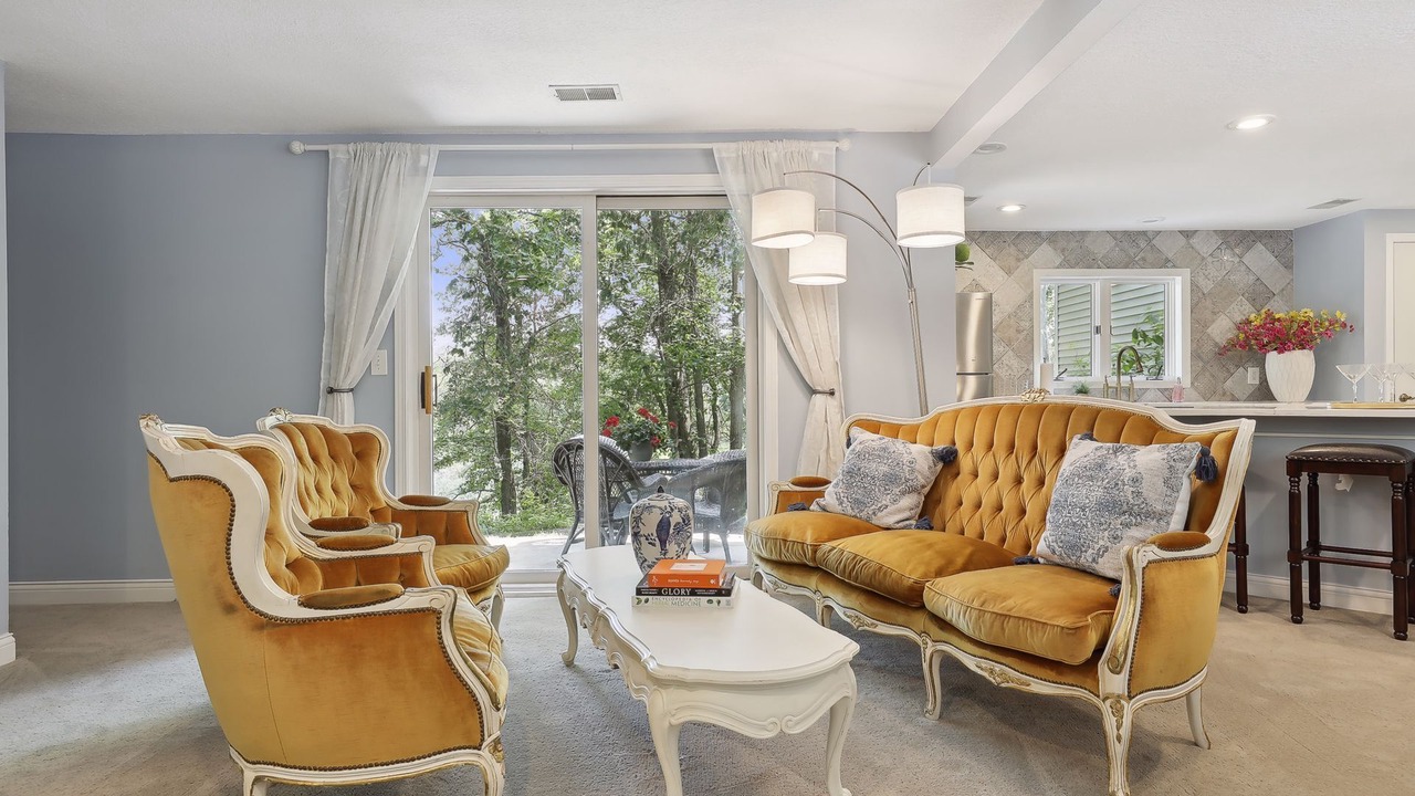 Photo of Livingroom in Webster