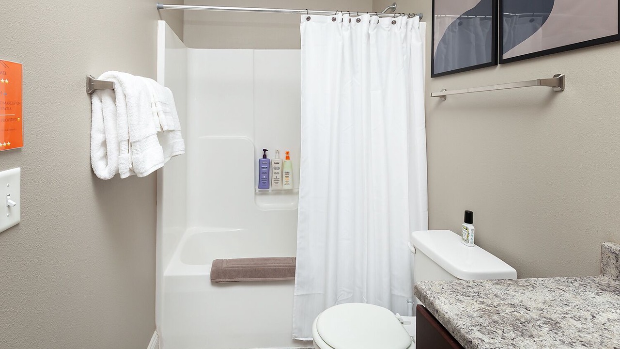 Photo of Bathroom in Booneville
