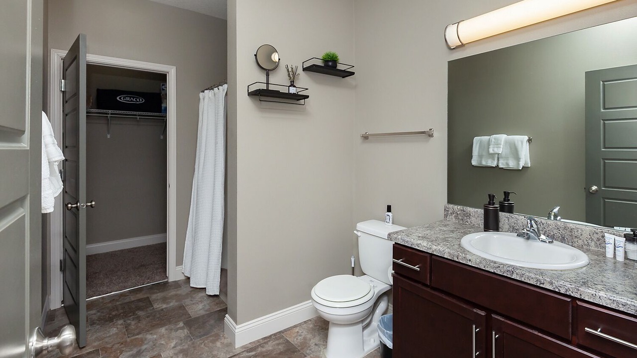 Photo of Bathroom in Booneville