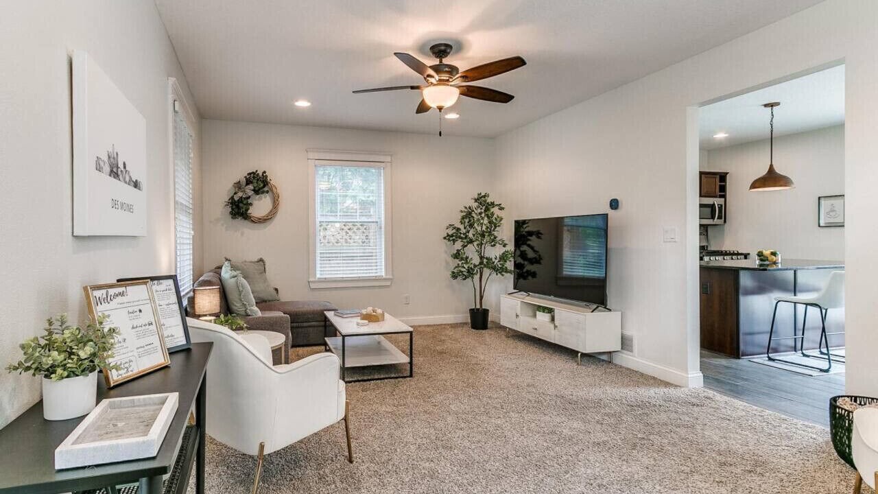 Photo of Livingroom in Des Moines
