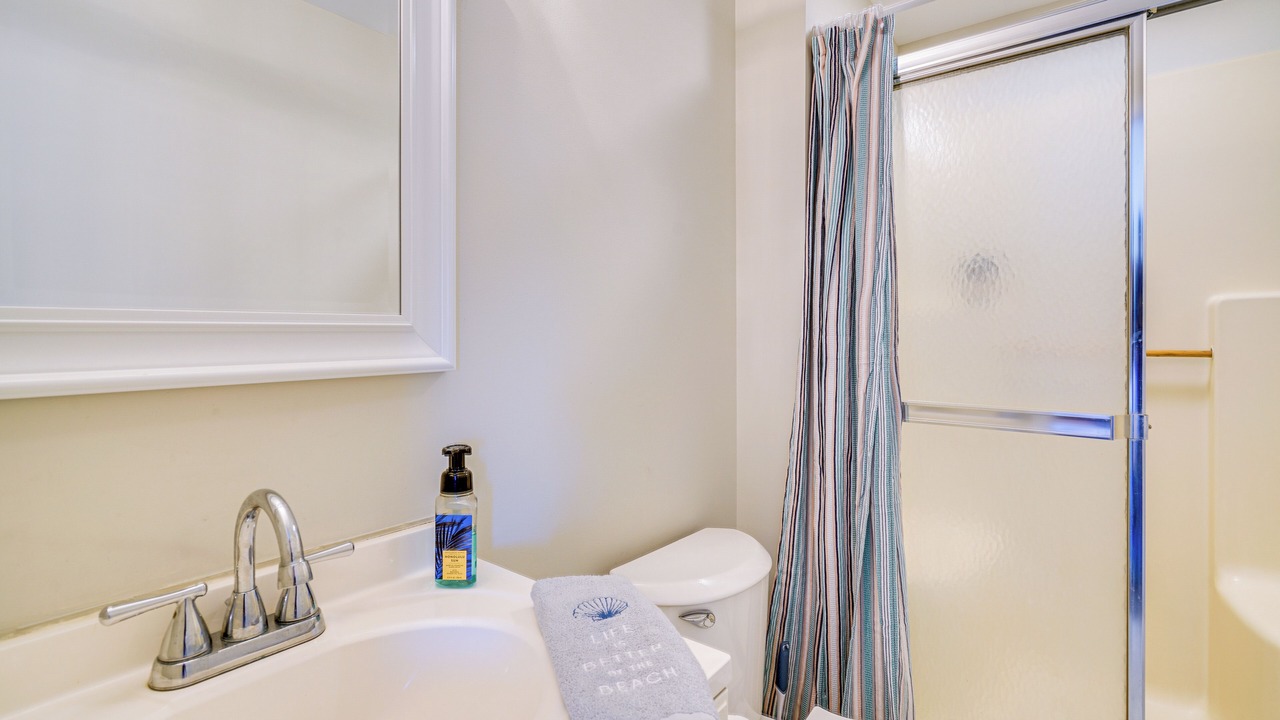 Photo of Bathroom in Mystic Island