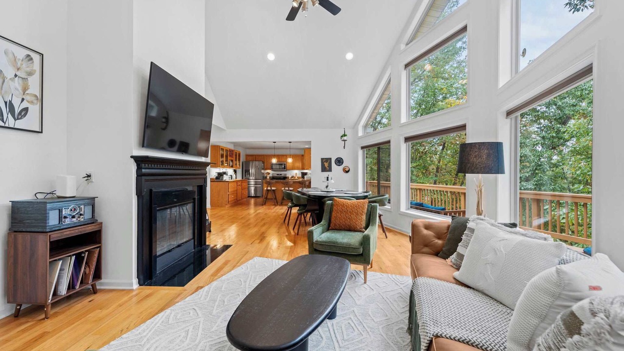 Photo of Livingroom in Front Royal