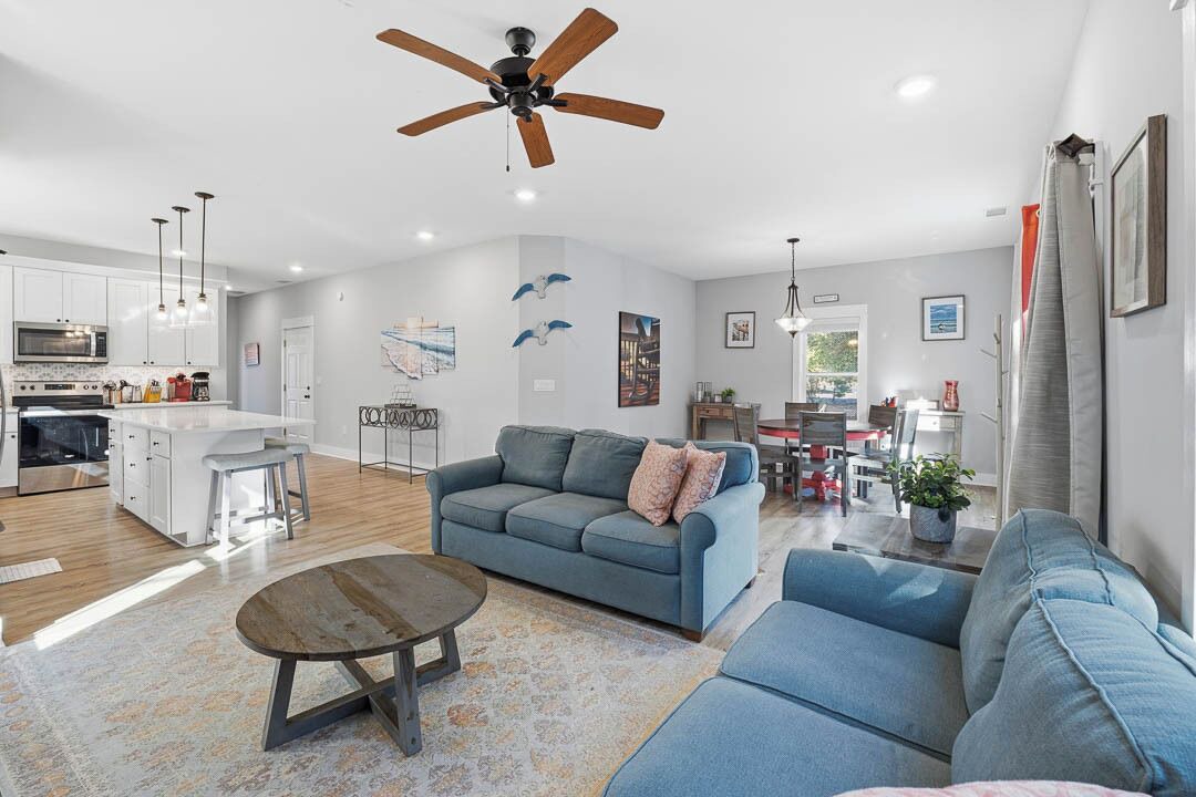 Photo of Bedroom in Monteray Shores