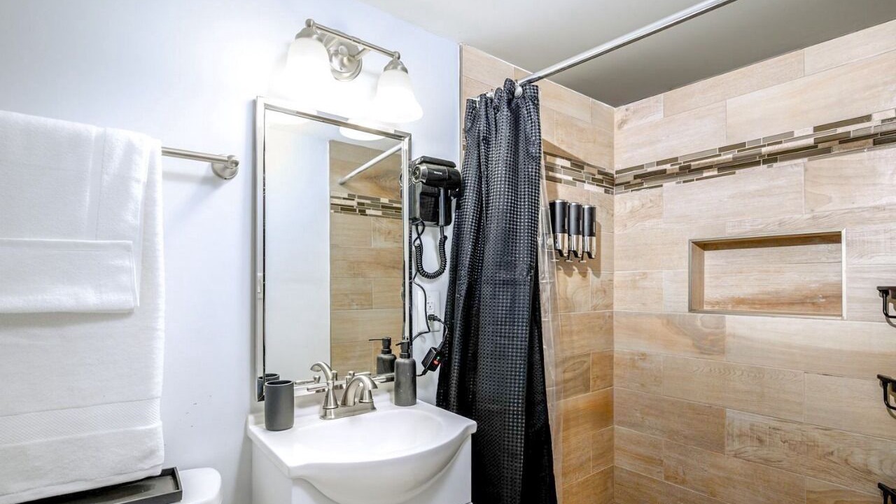 Photo of Bathroom in Mount Rainier