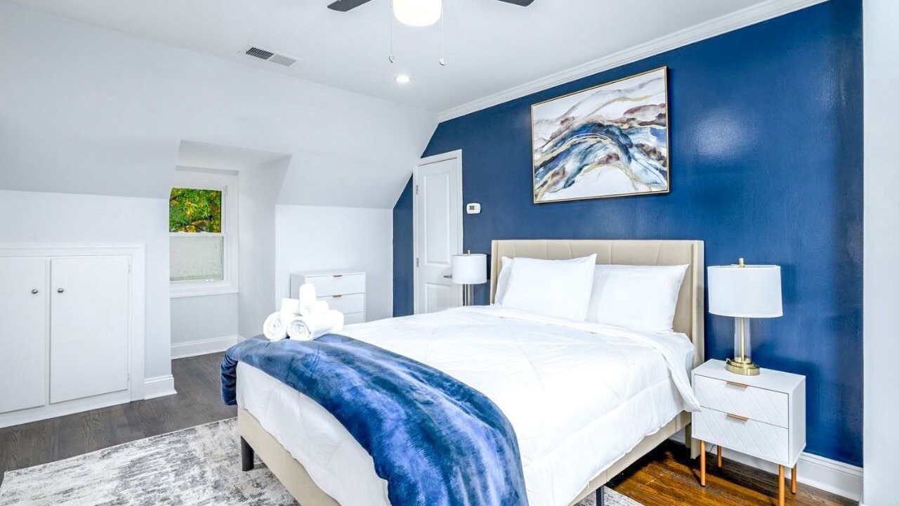Photo of Bedroom in Mount Rainier