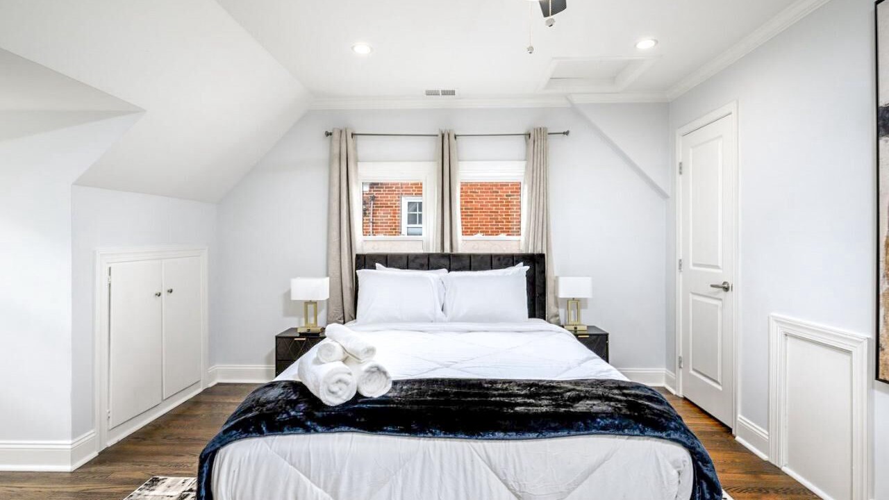Photo of Bedroom in Mount Rainier