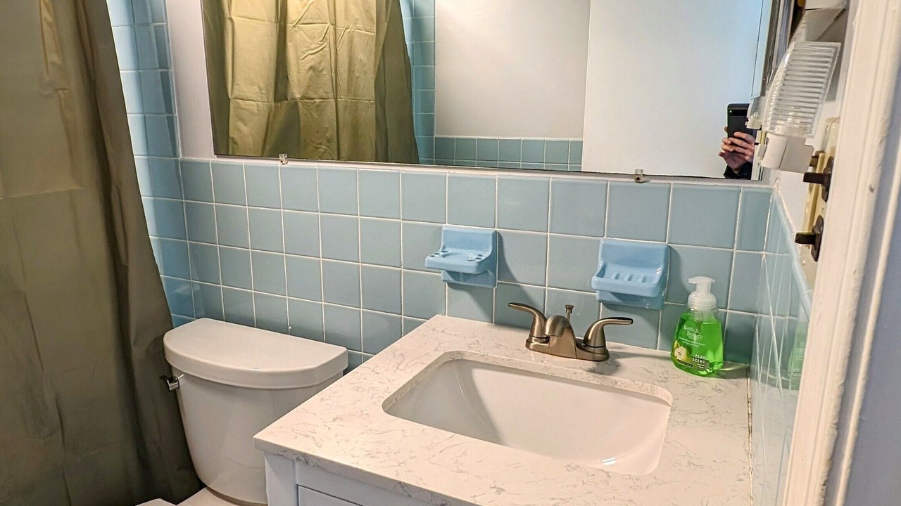 Photo of Bathroom in Admiral Estates
