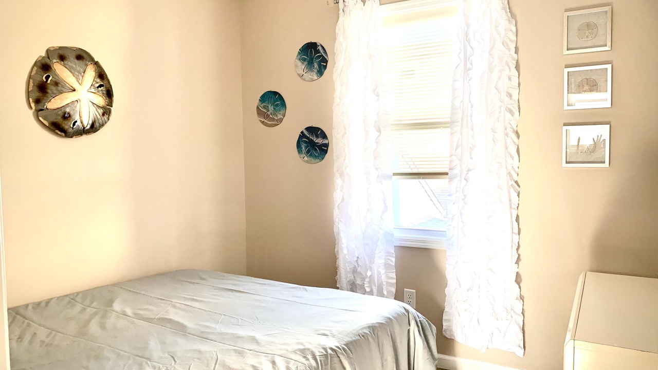 Photo of Bedroom in Seaside Heights