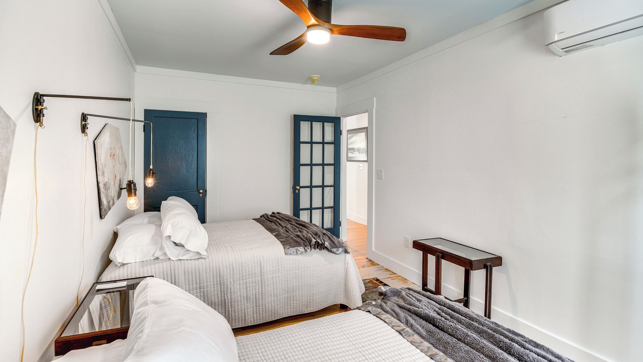 Photo of Bedroom in Wachapreague