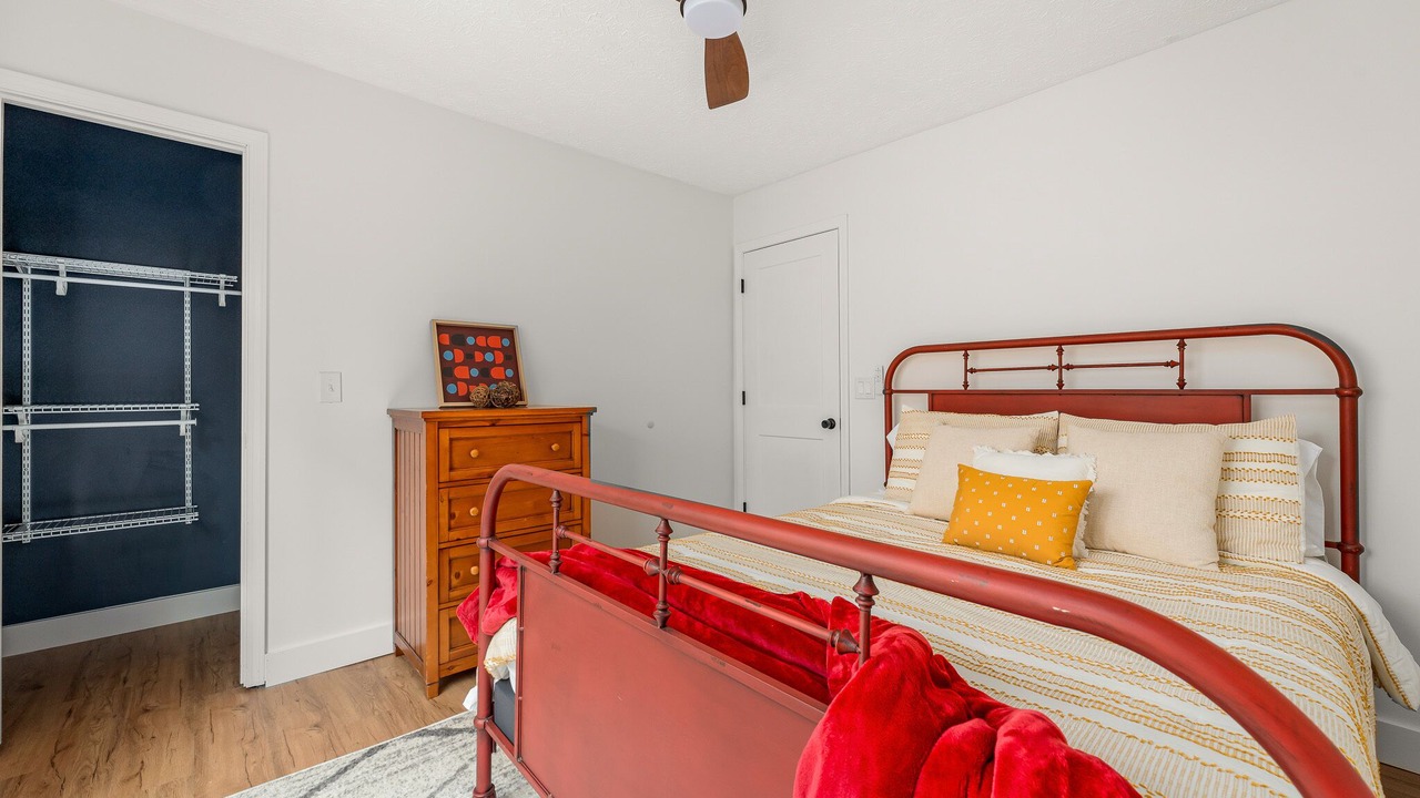 Photo of Bedroom in Roswell