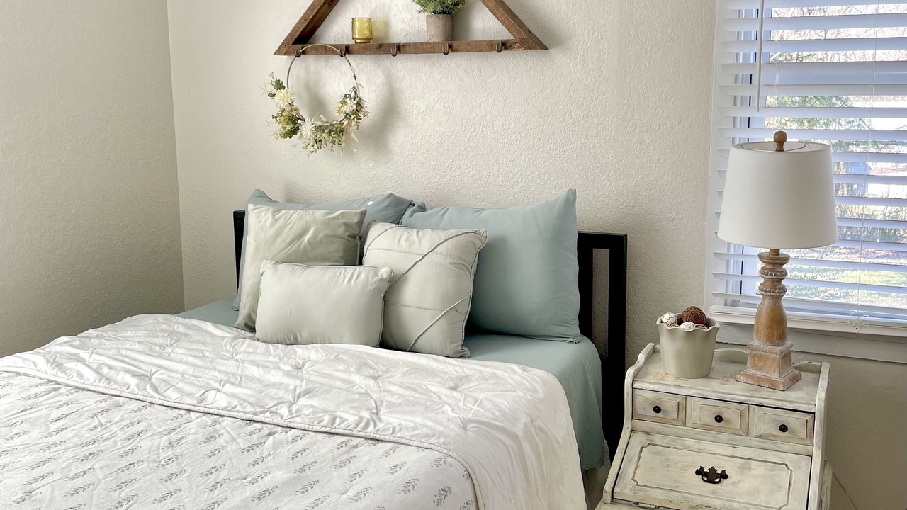 Photo of Bedroom in Eagleton Village