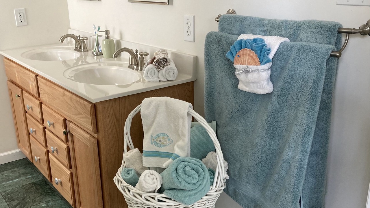 Photo of Bathroom in Dover Beaches North
