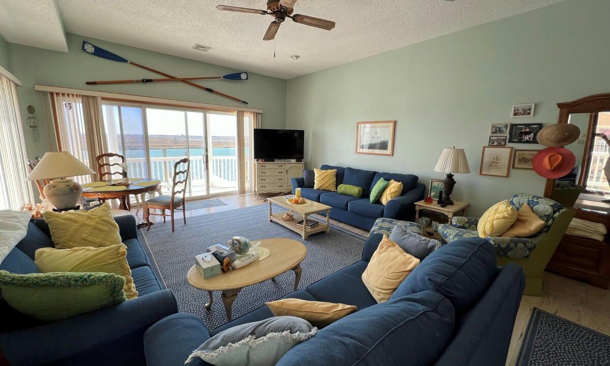 Photo of Livingroom in Dennisville