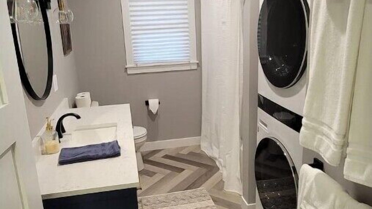 Photo of Bathroom in Washington