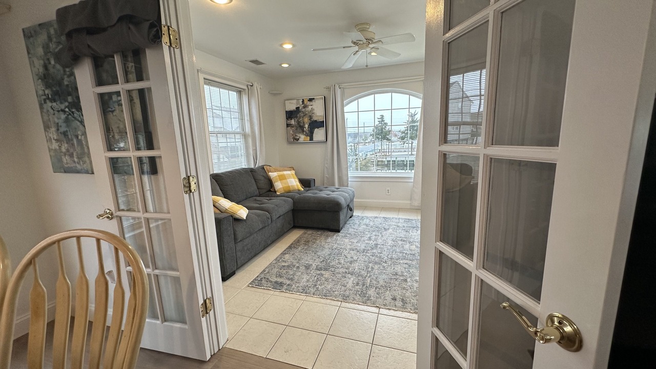Photo of Livingroom in Mystic Island