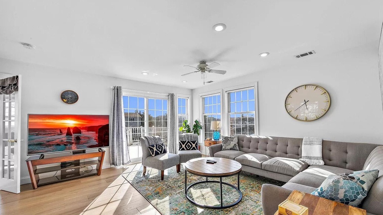 Photo of Livingroom in Mystic Island