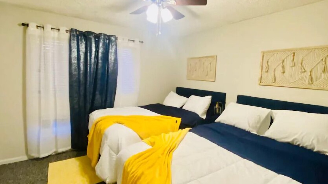 Photo of Bedroom in Aspen Hill