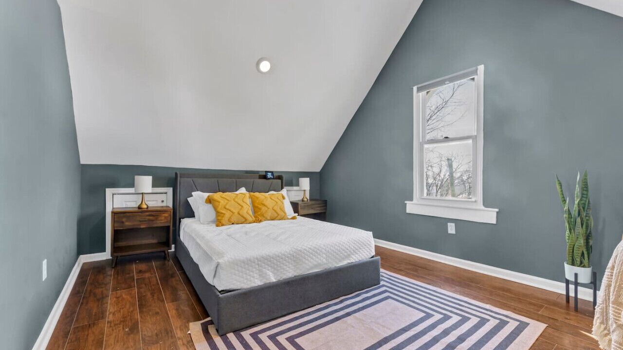 Photo of Bedroom in Woodridge