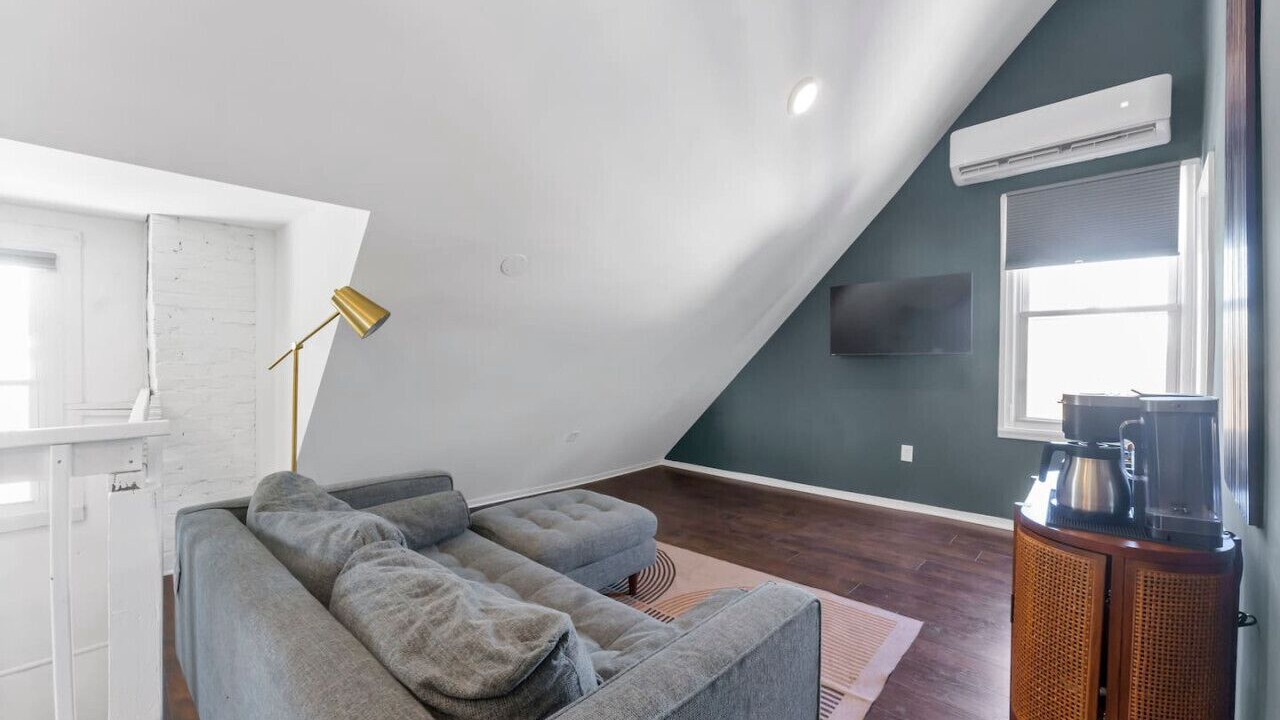 Photo of Livingroom in Woodridge