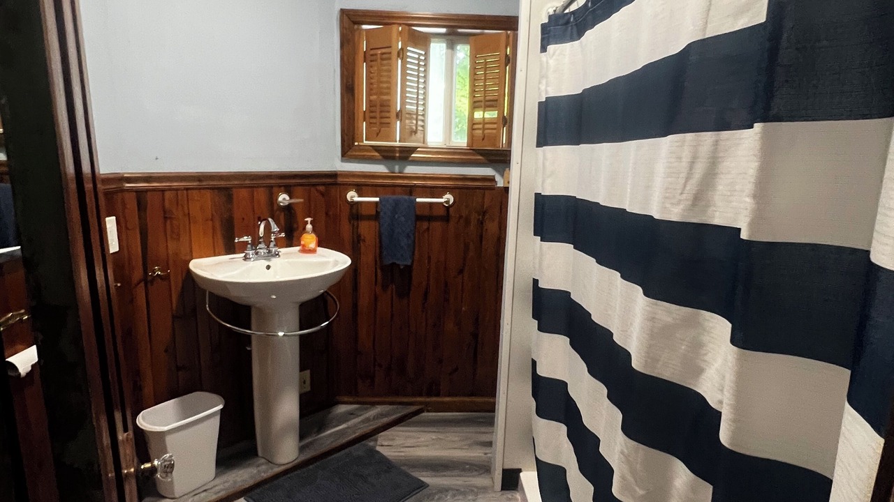 Photo of Bathroom in Coalfield