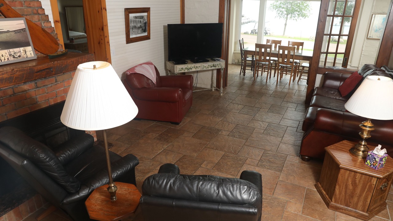 Photo of Livingroom in West Okoboji
