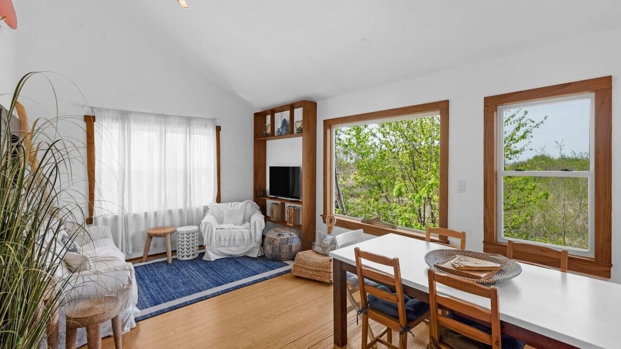 Photo of Livingroom in Keansburg