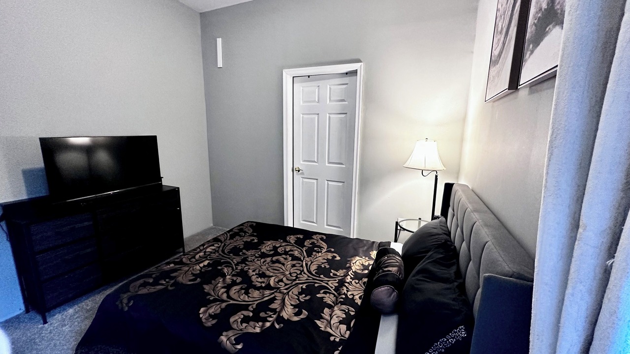 Photo of Bedroom in Glenwood