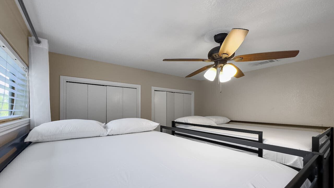 Photo of Bedroom in McNeil