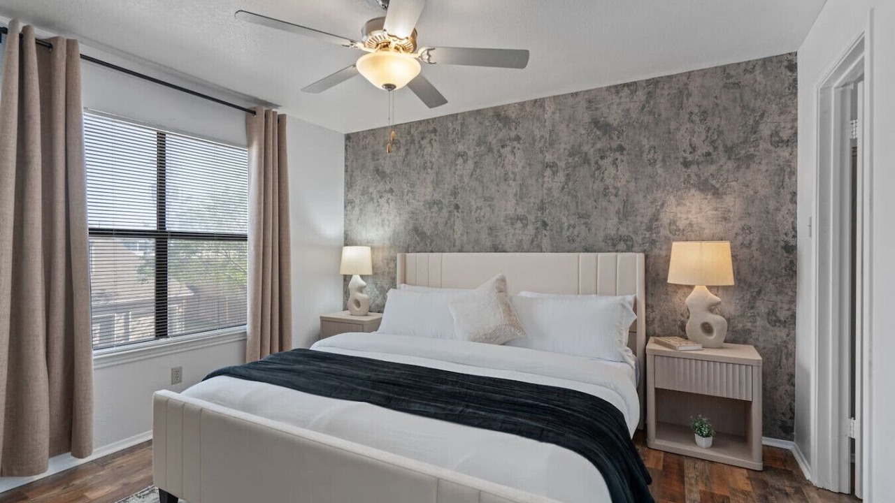 Photo of Bedroom in McNeil