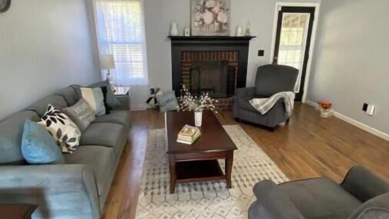 Photo of Livingroom in Dalzell