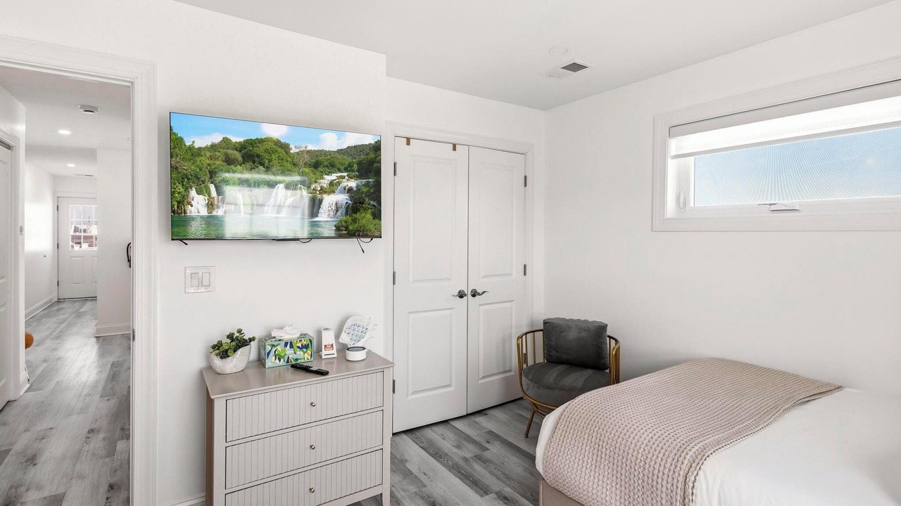 Photo of Bedroom in Seaside Heights