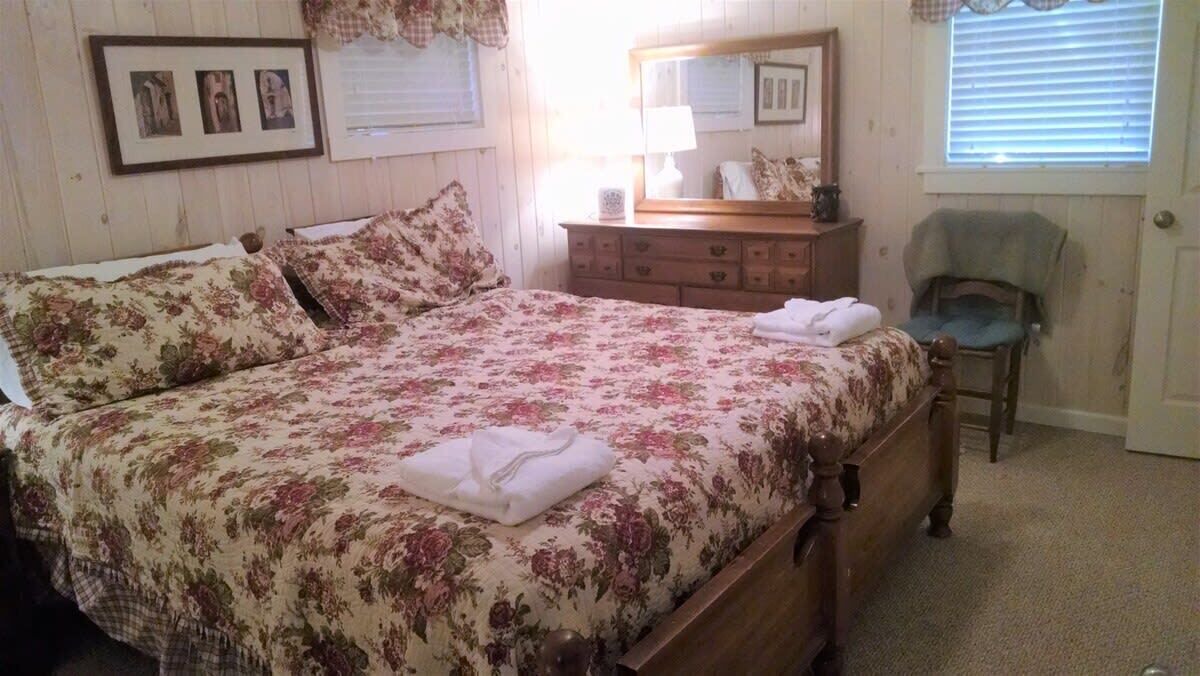 Photo of Bedroom in Charter Hills