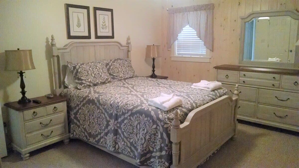 Photo of Bedroom in Charter Hills