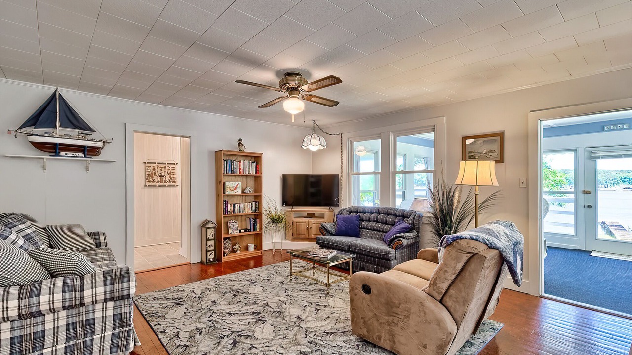 Photo of Livingroom in Liberty Hill