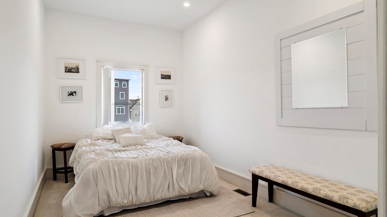 Photo of Bedroom in Seaside Heights