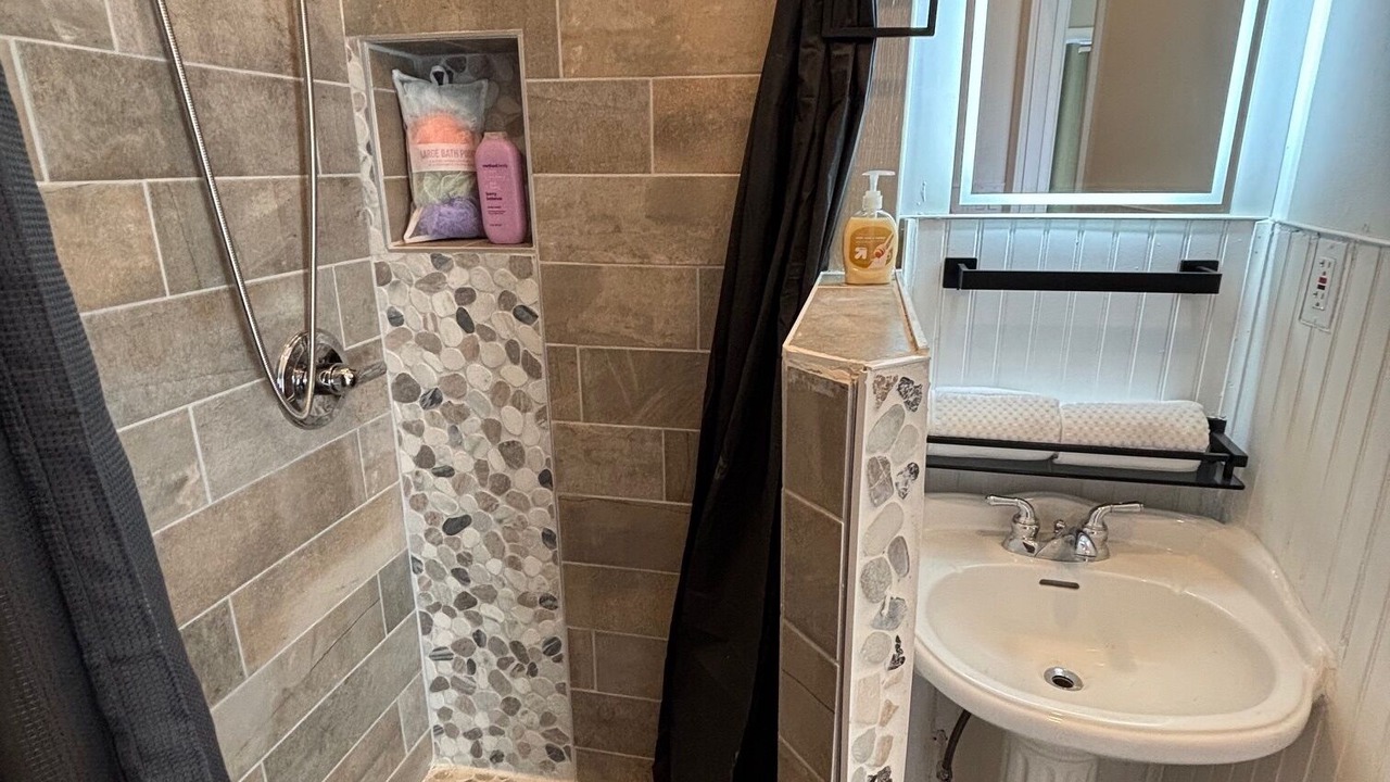 Photo of Bathroom in Arcadia