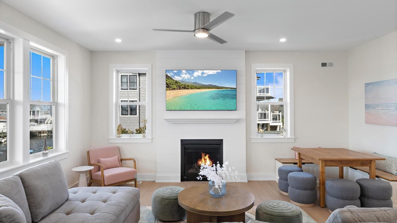 Photo of Livingroom in Mystic Island