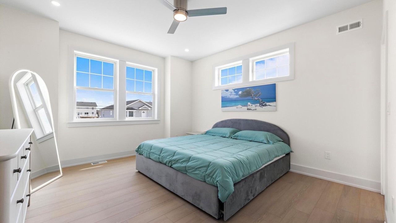 Photo of Bedroom in Mystic Island