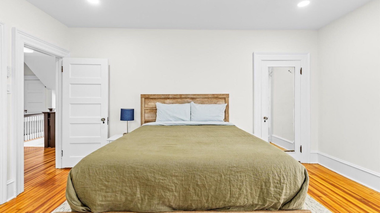 Photo of Bedroom in St. Leonard's Tract