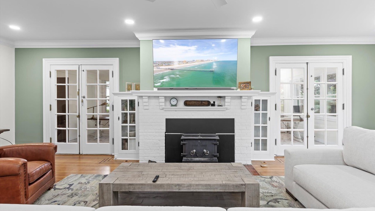 Photo of Livingroom in St. Leonard's Tract
