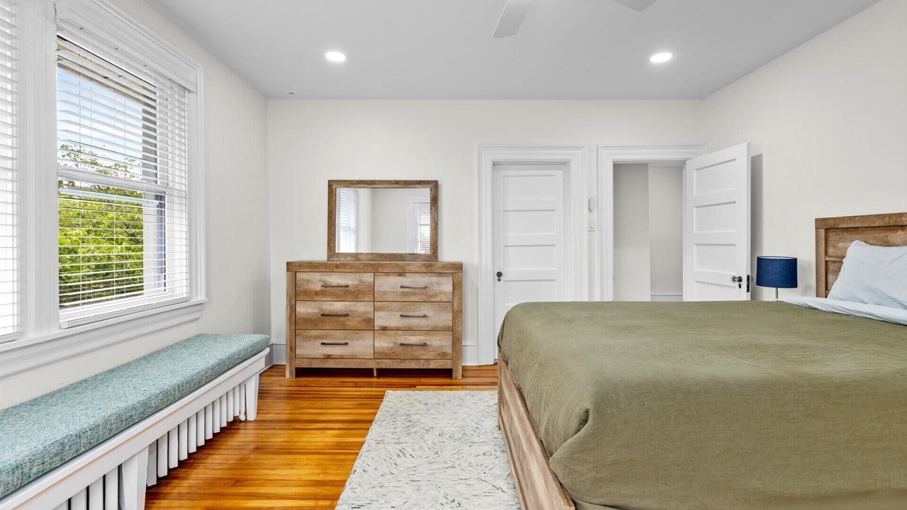 Photo of Bedroom in St. Leonard's Tract