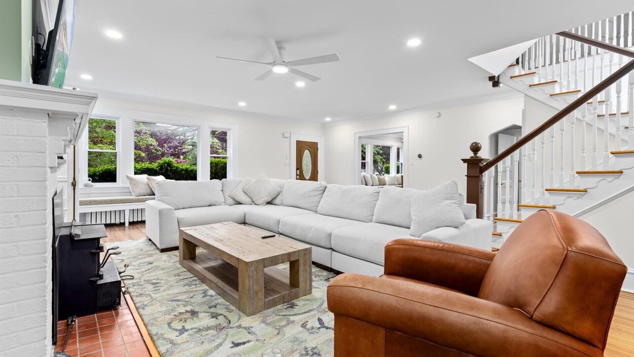Photo of Livingroom in St. Leonard's Tract