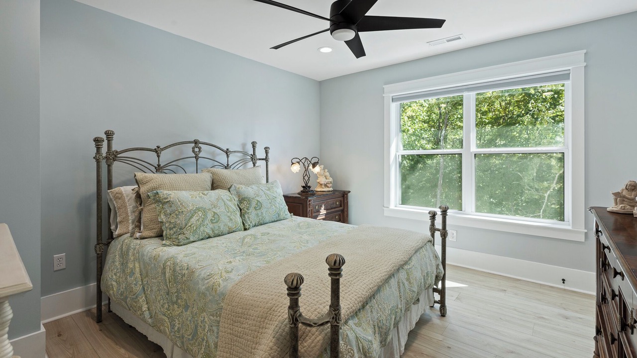 Photo of Bedroom in Crane Hill