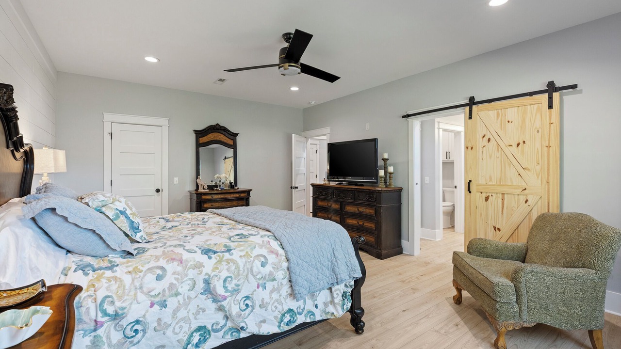 Photo of Bedroom in Crane Hill