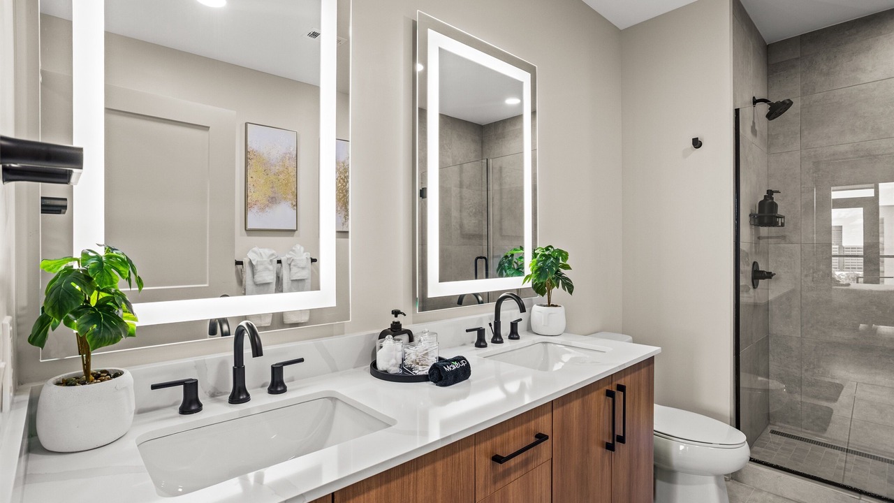 Photo of Bathroom in Peachtree Center