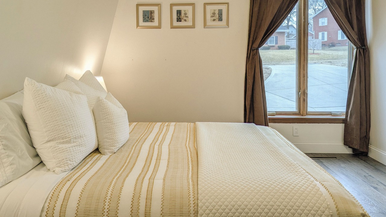 Photo of Bedroom in Des Moines