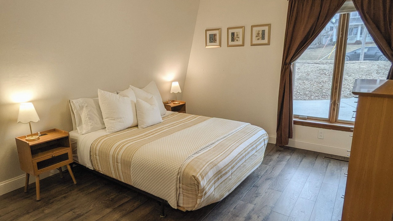 Photo of Bedroom in Des Moines